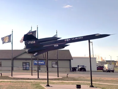 SR-71 sculpture honors Hazen hero